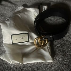 Gucci leather belt with double G buckle